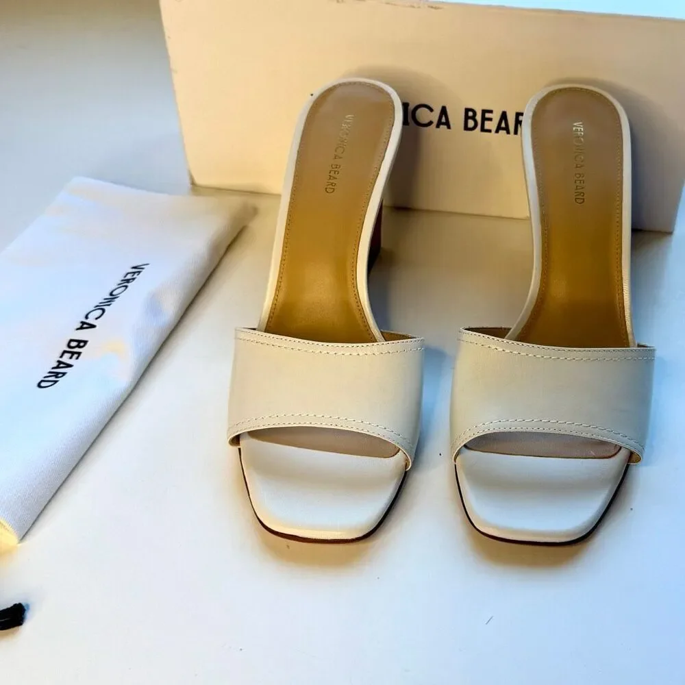 NWT Veronica Beard Ellen wedge sandals in off white/light cream. Size 9